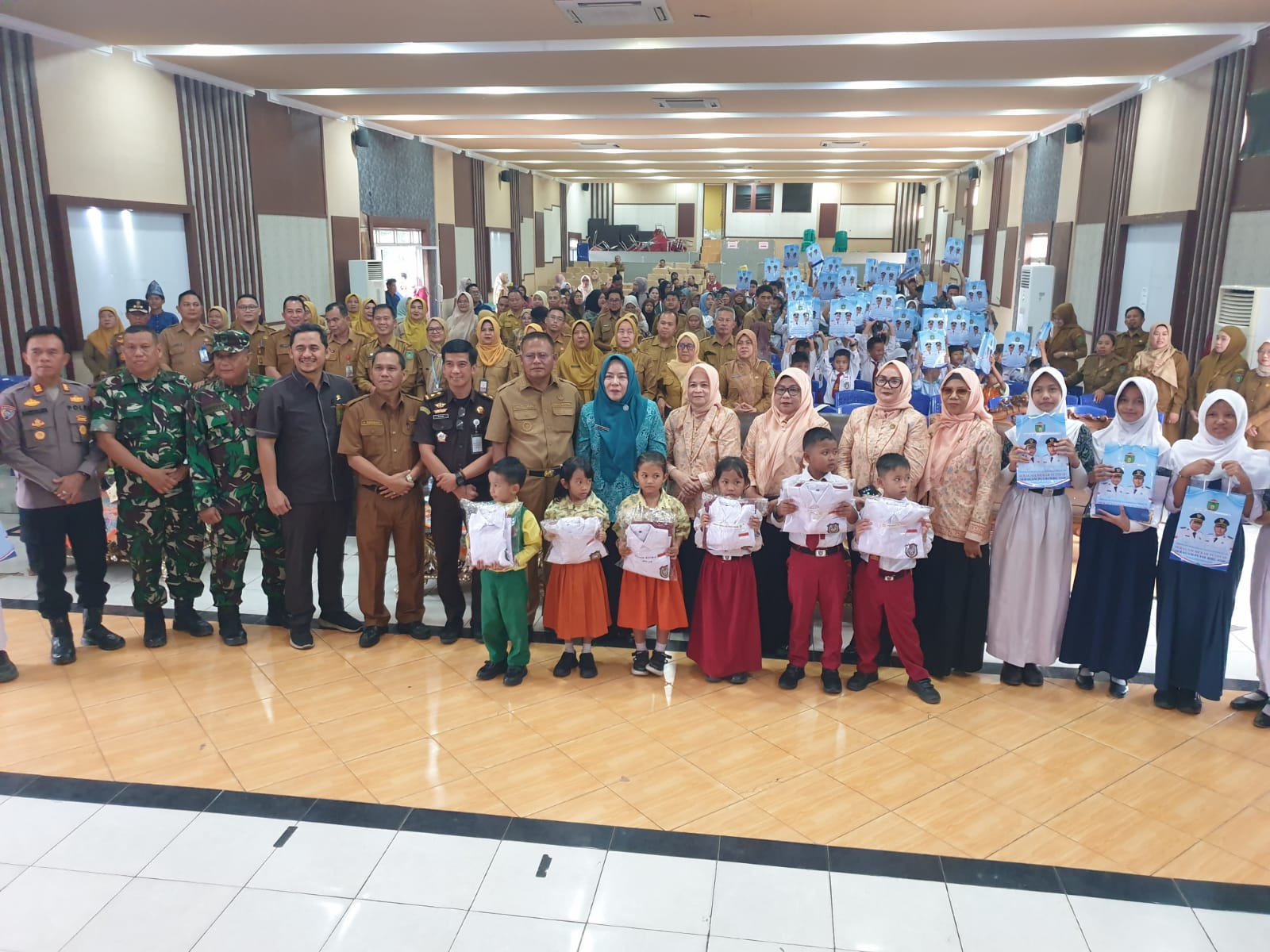 Pemkot Prabumulih Launching Pembagian Baju Seragam Sekolah Gratis Tahun 2026